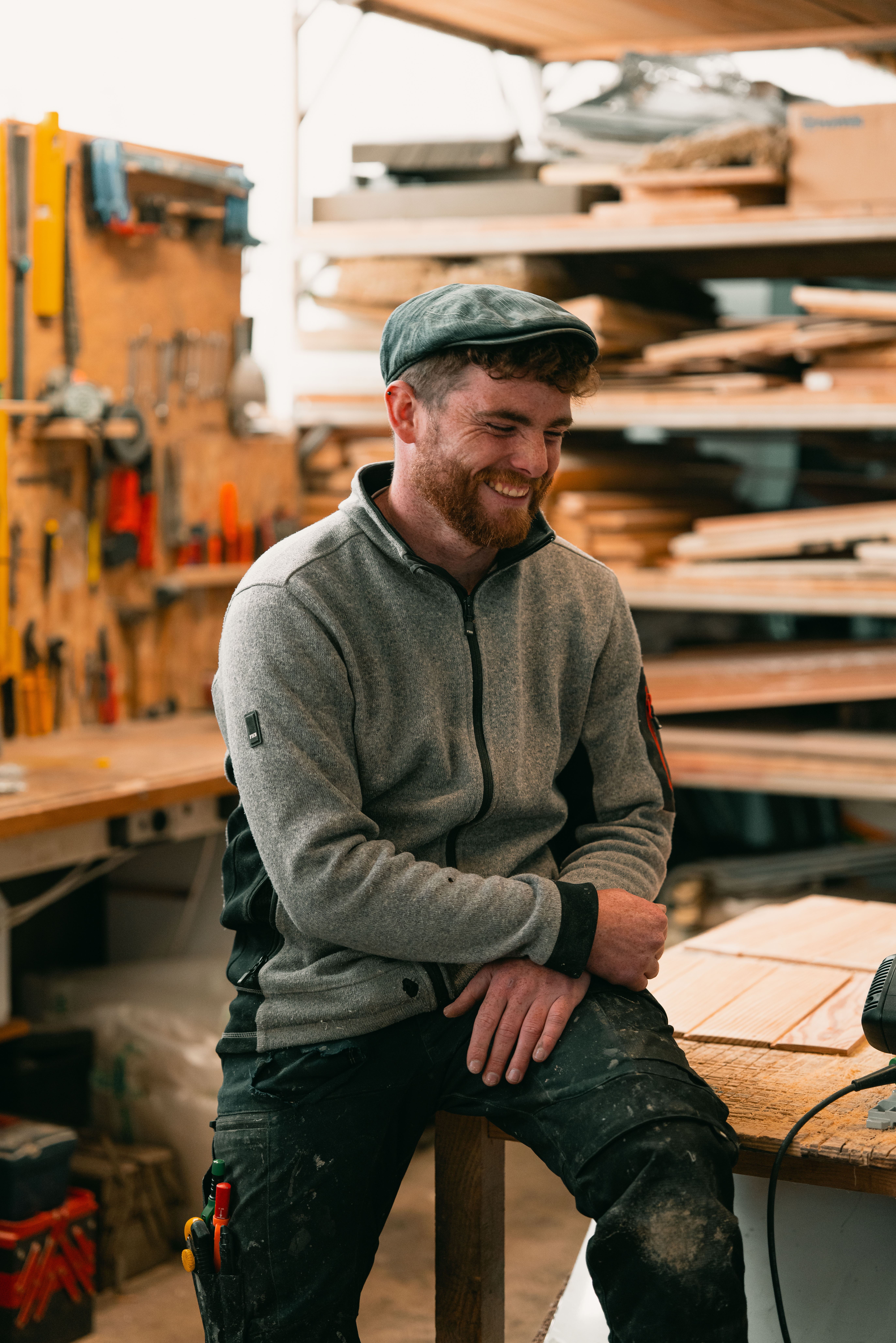 Samuel, entrepreneur spécialisé dans l'aménagement de vans