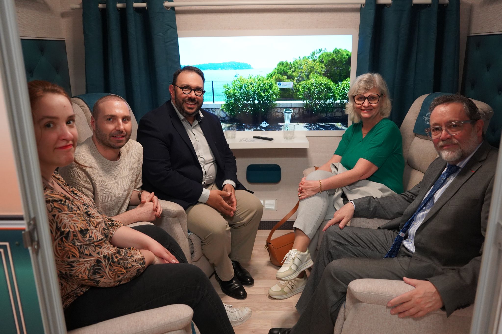 Inauguration du wagon thérapeutique au Grand Via CH Béziers 