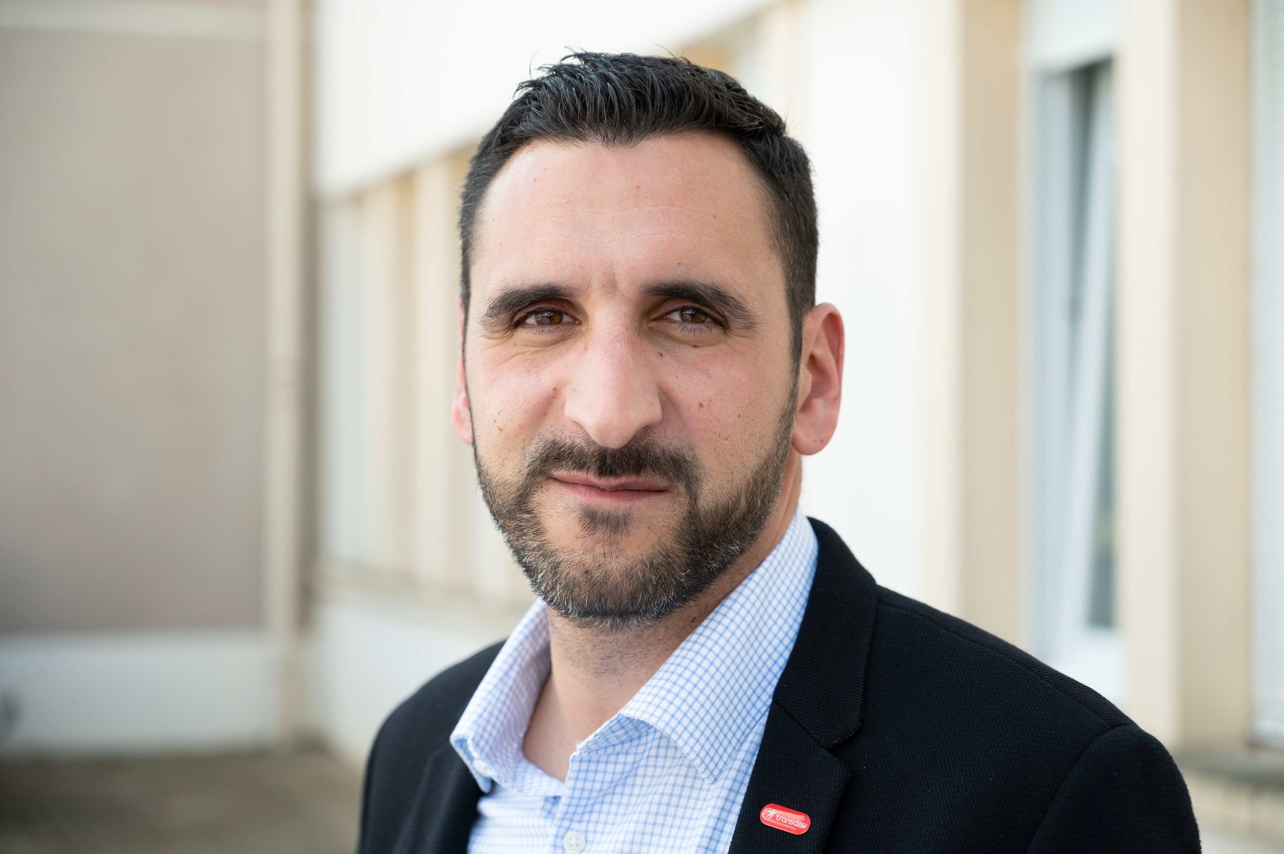 Julien Carreno, directeur d’établissement chez Transdev STAO en Maine-et-Loire et Mayenne et parrain de la fondation depuis 2015 - Crédit photo : DR.