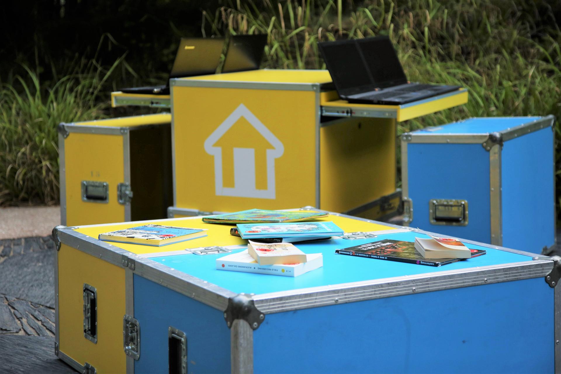 Biblothèques Sans Frontières Ideas Box