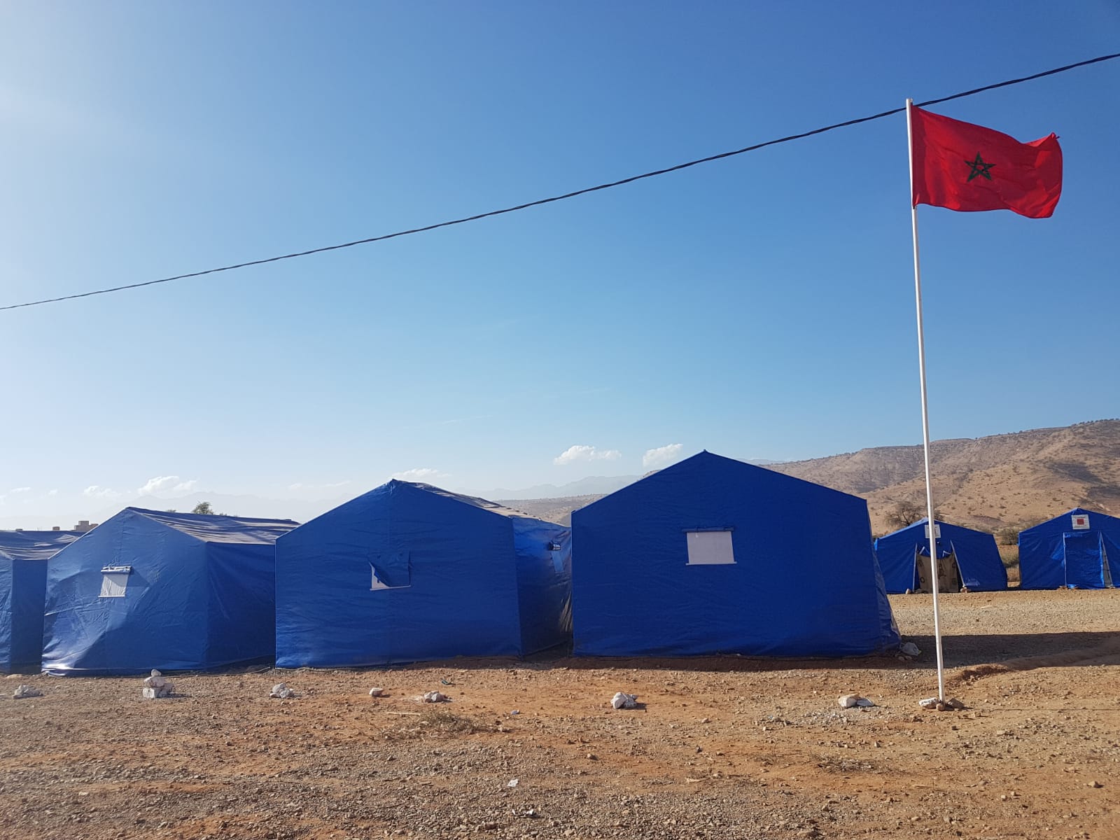Tentes à Sidi Ouazziz destinées à accueillir les populations