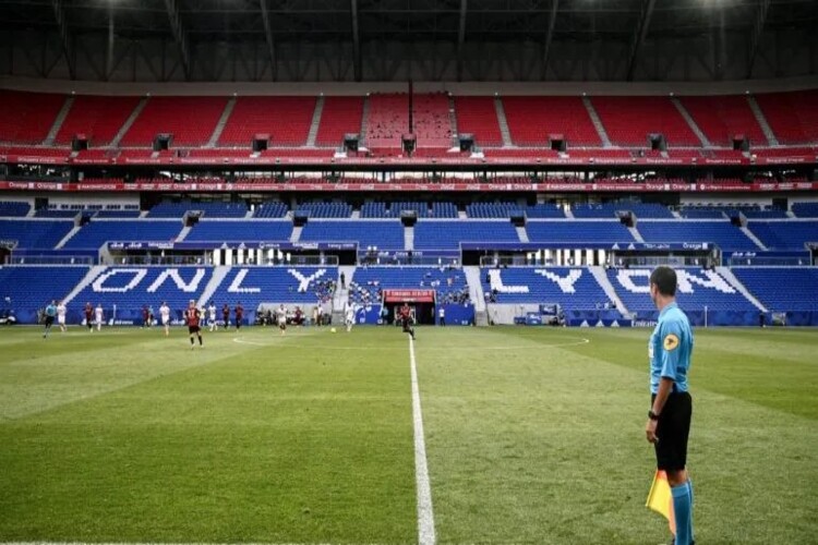 Le Parc OL à huis clos lors de la crise du Covid-19 (Photo by JEFF PACHOUD / AFP)