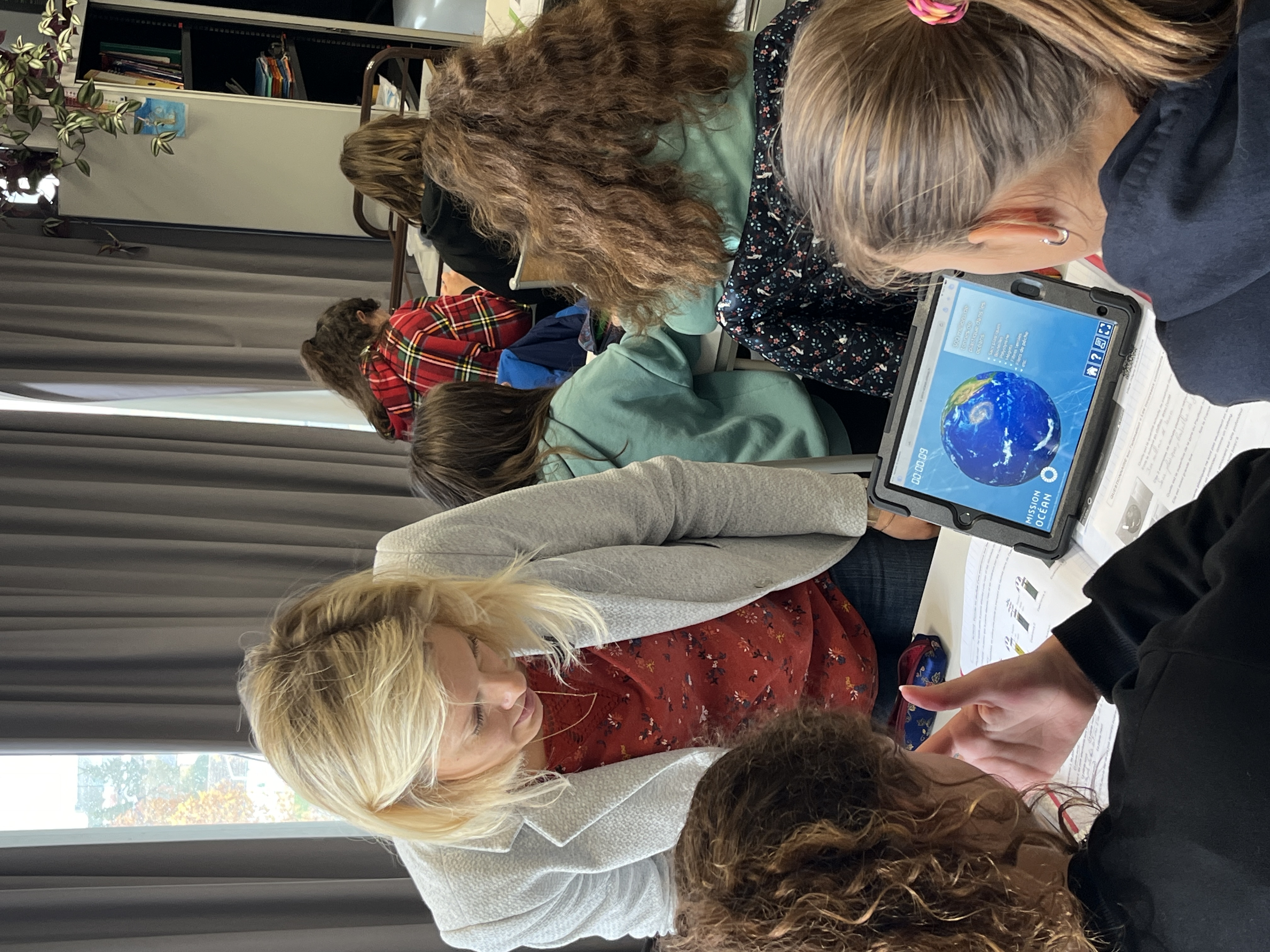 Mission Océan a été co-conçu par La Fondation Dassault Systèmes, l’Ifremer, le ministère de l’Éducation, et réunit aujourd’hui plus de vingt partenaires issus du secteur public, du secteur privé et de la recherche.