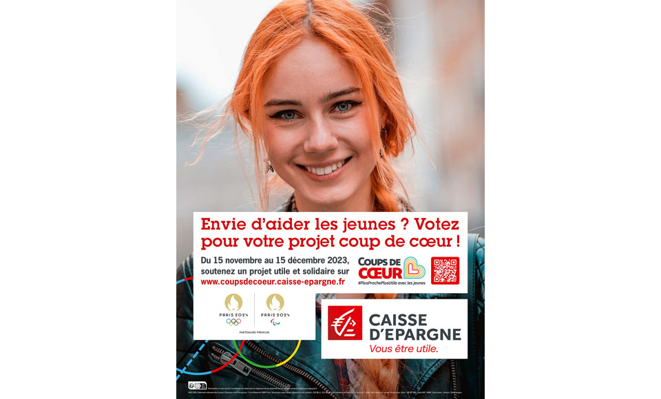 Jeune femme souriante 