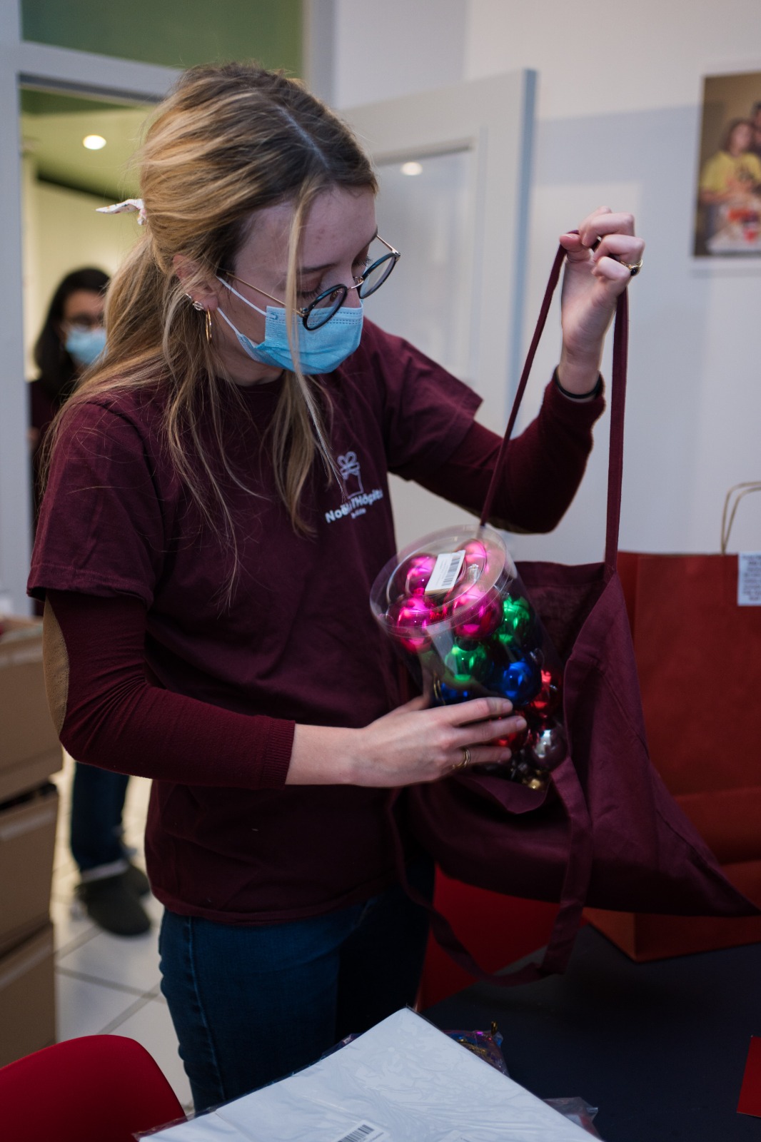 Les kits de décoration sont en train d'être envoyés par les bénévoles