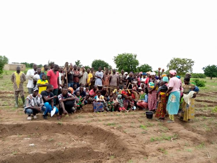 2 groupements du village de Dasse, accompagnés par l'APAD Sanguié