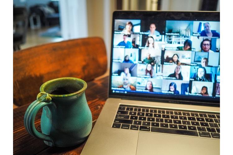 Des webinaires TouPI pour tout savoir (crédit: Chris Montgomery sur Unsplash)
