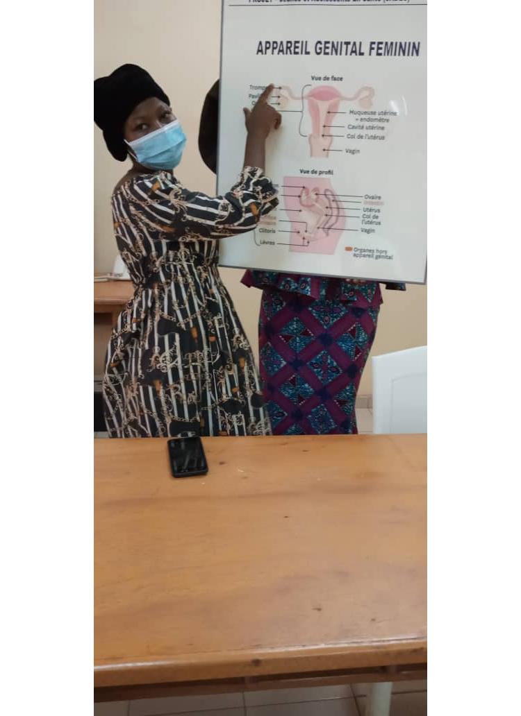 Leyla Aoum, pair-éducatrice dans le cadre du projet JADES 2. Niamey, Niger.
