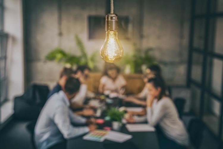 63 % des Français sont plus attentifs aux engagements des entreprises depuis le début du Covid. Source : iStock.
