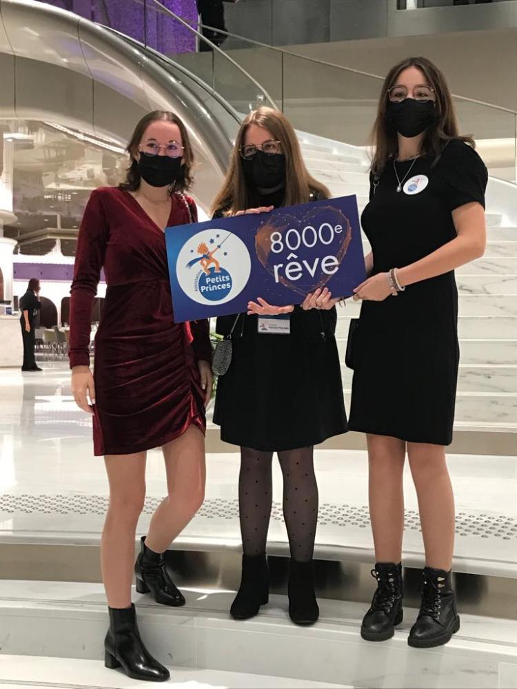 3 petites princesses à Cannes pour le 8000e rêve de l'Association Petits Princes