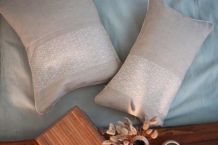 Coussin de la collection Klong Pop par l'ethnie Cils