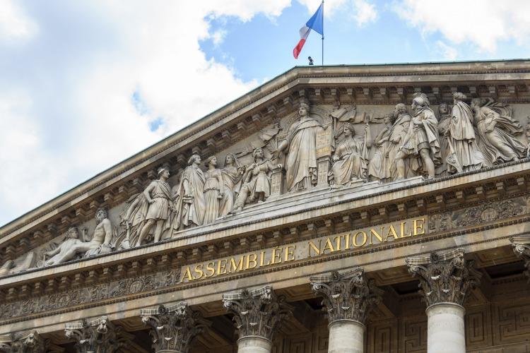 La sensibilisation des députés aux questions climatiques peut-elle accélérer la transition écologique ? Crédit photo : dutourdumonde