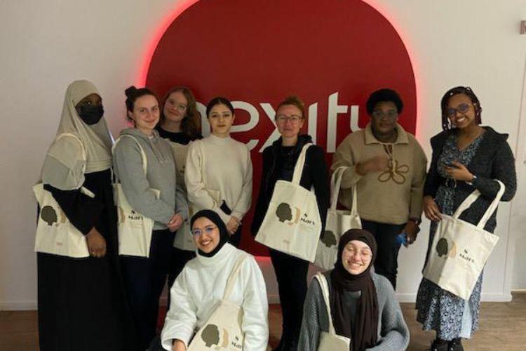 Un 8 mars sous le signe de l’empowerment des jeunes filles : 3 territoires pour 3 façons de favoriser la confiance en soi ! Crédit photo : Fondation Nexity.