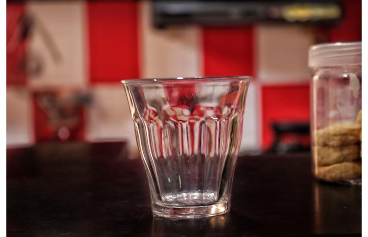 Duralex, le fabricant historique de verres de cantines. Crédit : Hamka Fitra, iStock.