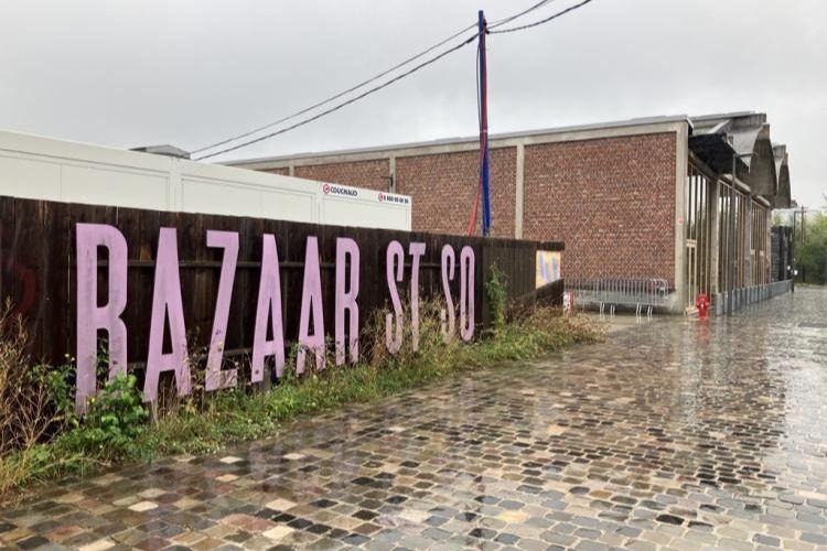 L'entrée du Bazaar Saint-So, dans le quartier Saint-Sauveur à Lille. Crédits : Carenews.
