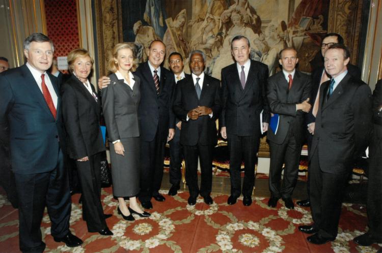 Le Forum des Amis du Pacte mondial en France est officialisé à l’Élysée le 27 janvier 2004, en présence de Kofi Annan. © Arnaud Roiné