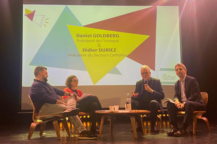 Mickaël Huet (Mouvement associatif), Claire Thoury (Mouvement associatif), Didier Duriez (Secours catholique) et Daniel Goldberg (Uniopss), lors de la conférence de presse du 30 janvier 2025. Crédit : Carenews.