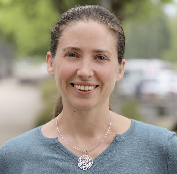 Rebecca Shankland, professeure de psychologie du développement, responsable de l’Observatoire du Bien-être à l’École, membre du groupe de travail sur le bien-être à l’école du Conseil Scientifique de l’Éducation Nationale