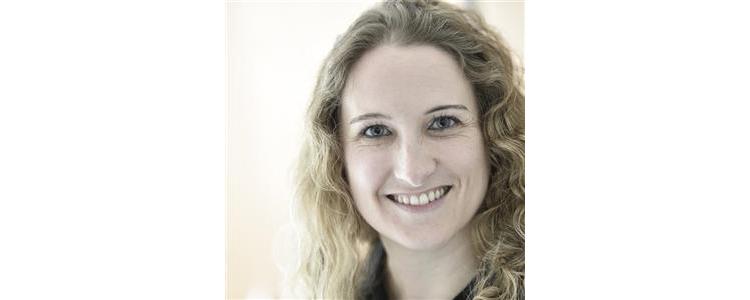 Laure, collaboratrice Transdev, accompagne les associations de son territoire