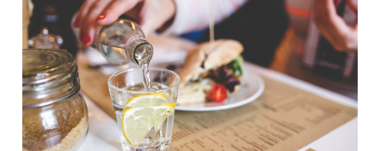 Solidarité : Offrez vos tickets-restaurant périmés à la Croix-Rouge !