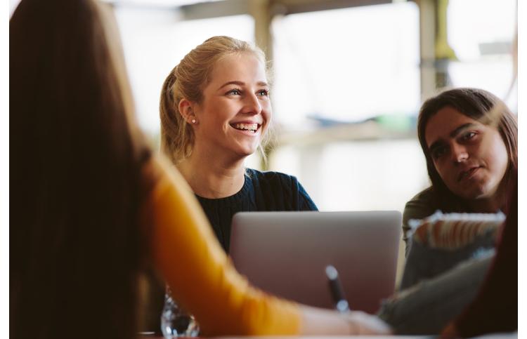 Lancement de l’initiative P-TECH pour encourager l’égalité des chances