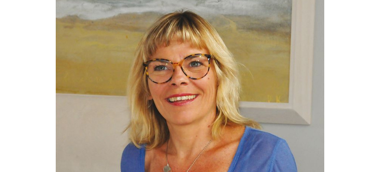 Hommage à Violaine-Marie du Châtellier, fondatrice du magazine Debout