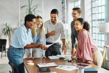 Une politique anti-discrimination doit favoriser l'inclusion de toutes et tous en entreprise. Crédits : iStock.