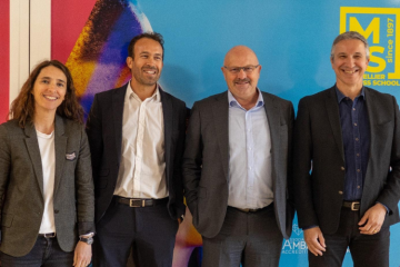 De gauche à droite : Alexandrine Bernad, directrice des Partenariats et de l’Offre MBS ; Dr Walid Nakara, directeur de la Chaire BEST MBS ; Jean-Philippe Dubar, directeur RSE et Sociétariat BPS ; Bruno Ducasse, directeur général MBS.