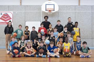 Sport : du basket à l’école pour favoriser les apprentissages