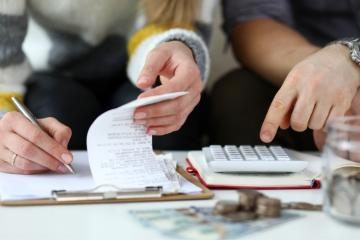 AXA France s’engage pour l’inclusion financière. Crédit photo : iStock.