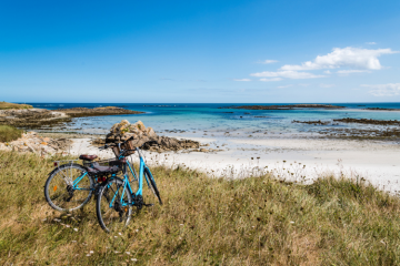 Parmi les 56 lauréats du Fonds Tourisme durable, une majorité d'entre eux se trouve en Bretagne et en Auvergne-Rhône-Alpes.Crédits : iStock/ JJFarquitectos