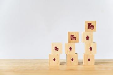 Pourquoi les entreprises qui offrent un salaire décent génèrent-elles des bénéfices sociétaux plus importants ? Crédit image : iStock.