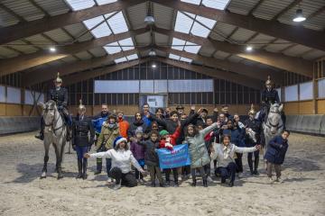 Le Noël solidaire d'Imagine for Margo et de la Garde républicaine pour les enfants malades