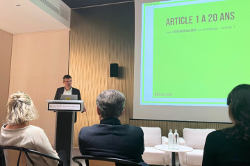 Benjamin Blavier, fondateur de Passeport Avenir et cofondateur d'Article 1, lors de la soirée pour l'anniversaire de l'association. Crédit : Carenews