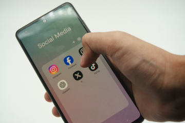 Le mouvement « HelloQuitteX » vise à quitter massivement le réseau social, jugé aujourd’hui trop violent, toxique et favorisant la désinformation. Crédit : iStock