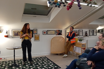 Margault Phélip, associée d'Archipel & Co prend la parole lors de l'inauguration des locaux du « 113 : La fabrique du lendemain ». Crédit : Léanna Voegeli