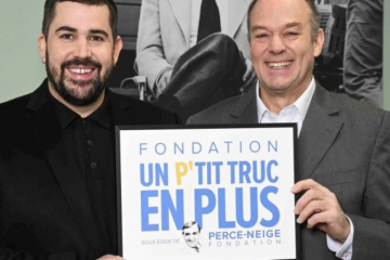 Artus et Christophe Lasserre-Ventura, président de la Fondation Perce-neige, annoncent la création de la Fondation Un p'tit truc en plus. Crédit : Fondation Perce-neige. 