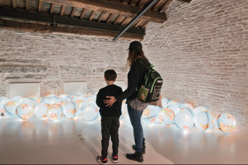The Human Safety Net s’engage dans « Le Parlement des Invisibles » : l’art au service de l’inclusion