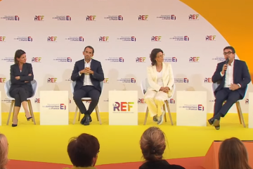 Catherine MacGregor (Engie), Alexandre Bompard (Carrefour), Alexandra Palt (WWF) et Guillaume Borie (Axa) étaient réunis pour une table ronde autour du verdissement de l'économie, le 27 août, lors de la rencontre annuelle du Medef. Crédit : Medef. 