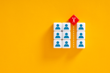 Les suppressions d'emplois concernent petites et grandes associations. Crédit : iStock.