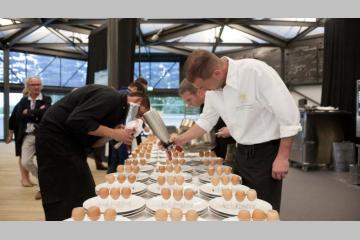 De grands restaurateurs mettent leur tablier pour les matelots de la vie