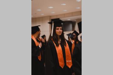 Jeune bachelière Télémaque, Crédits : Christophe CS